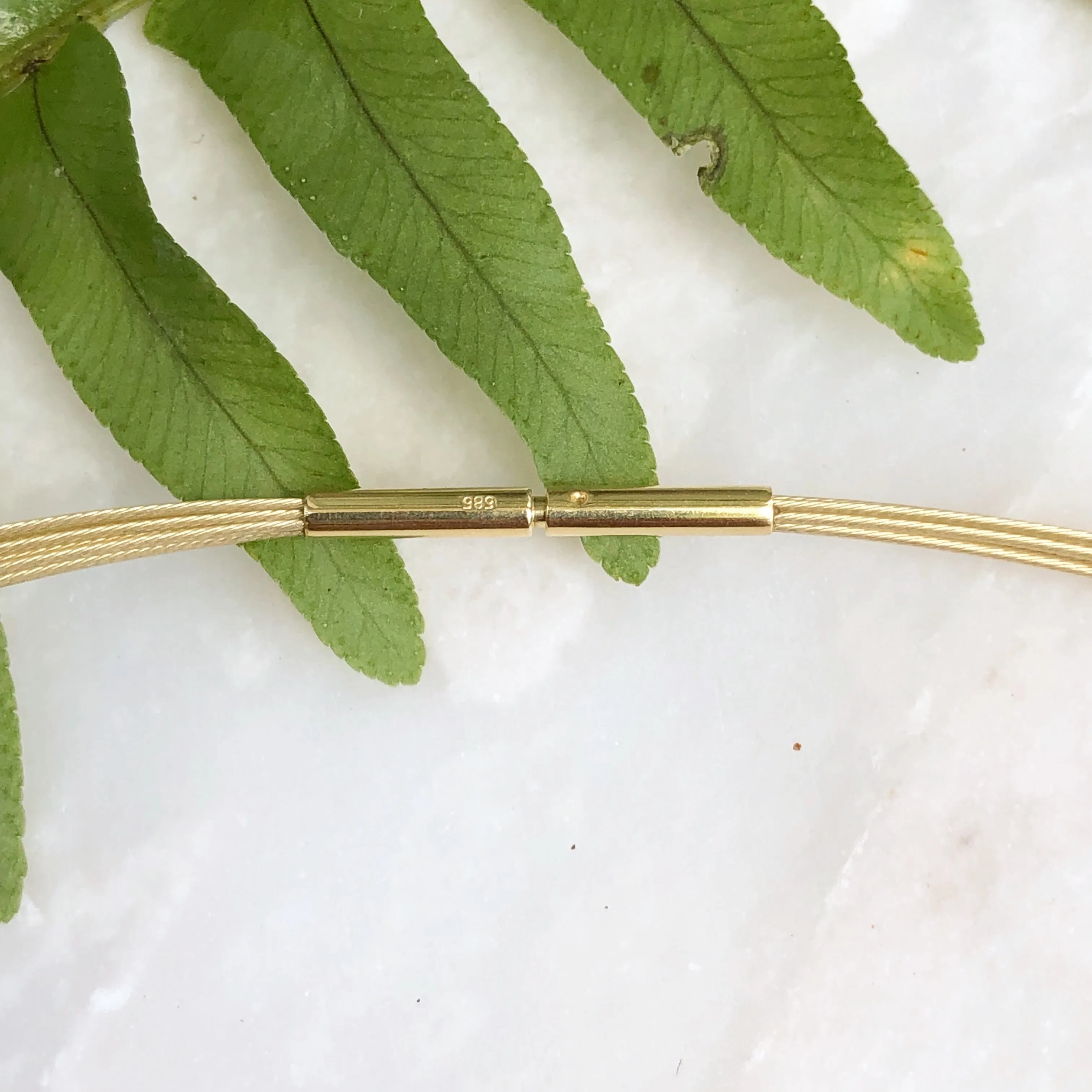 14KT Yellow Gold Thin Multi 7-Strand Mesh Wire Necklace