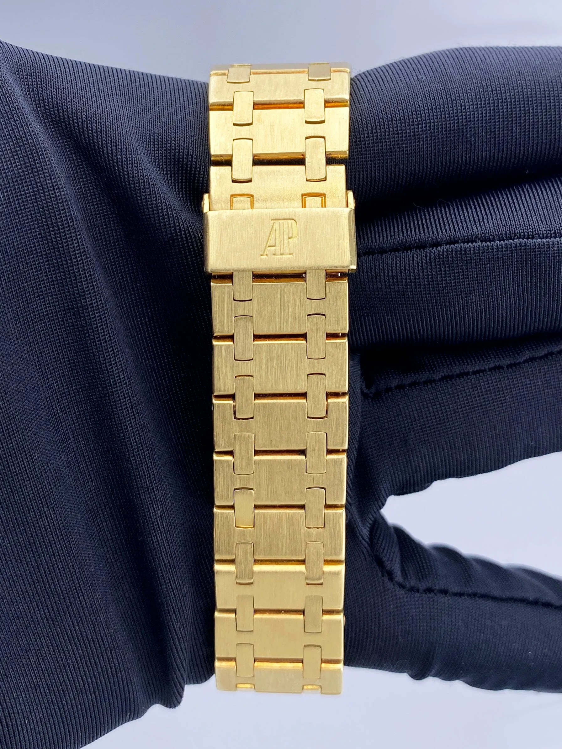 Audemars Piguet Royal Oak Diamond Champagne Dial 18K Yellow Gold Mens Watch