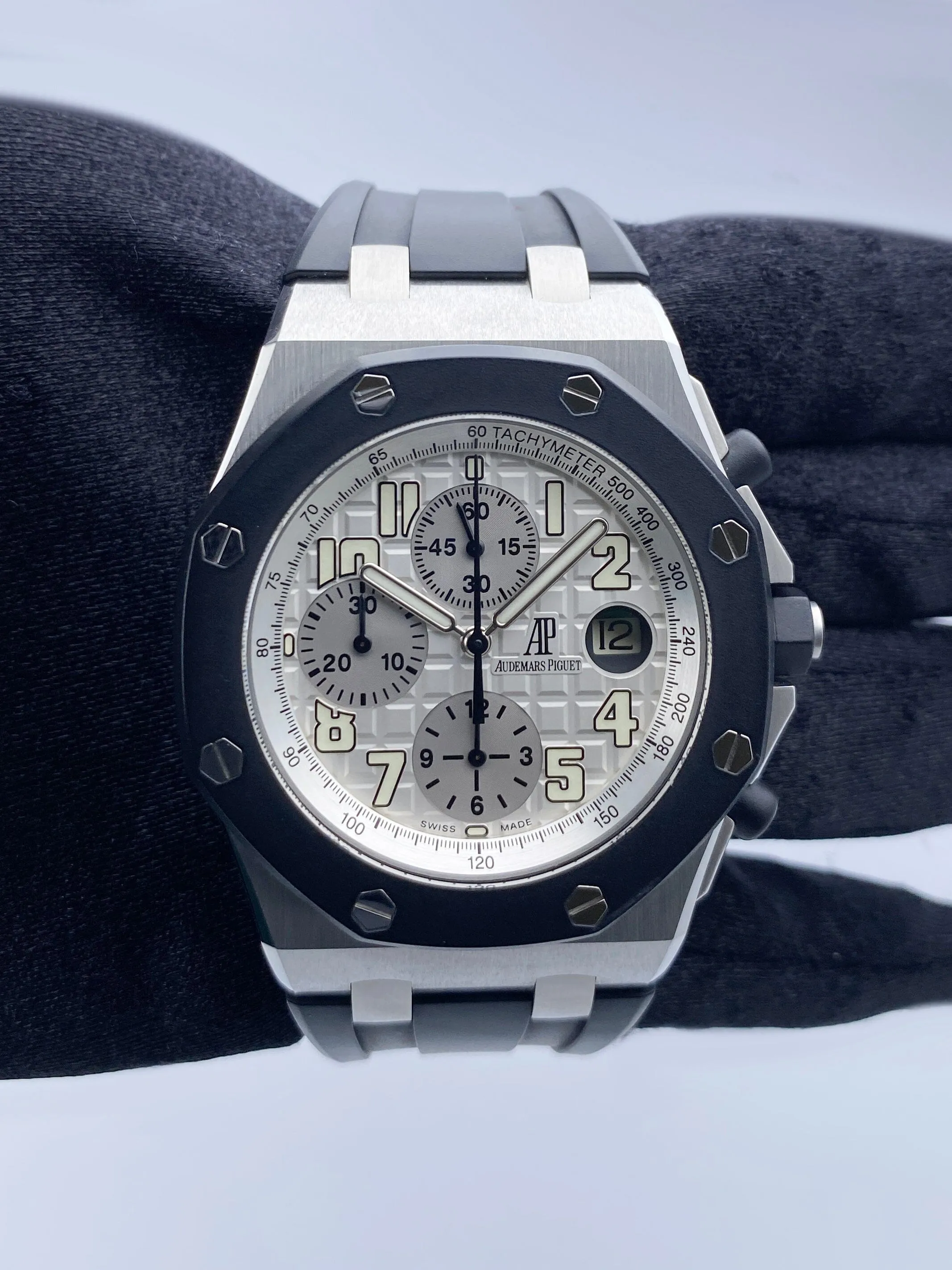 Audemars Piguet Royal Oak Offshore 25940SK Mens Watch Box Papers