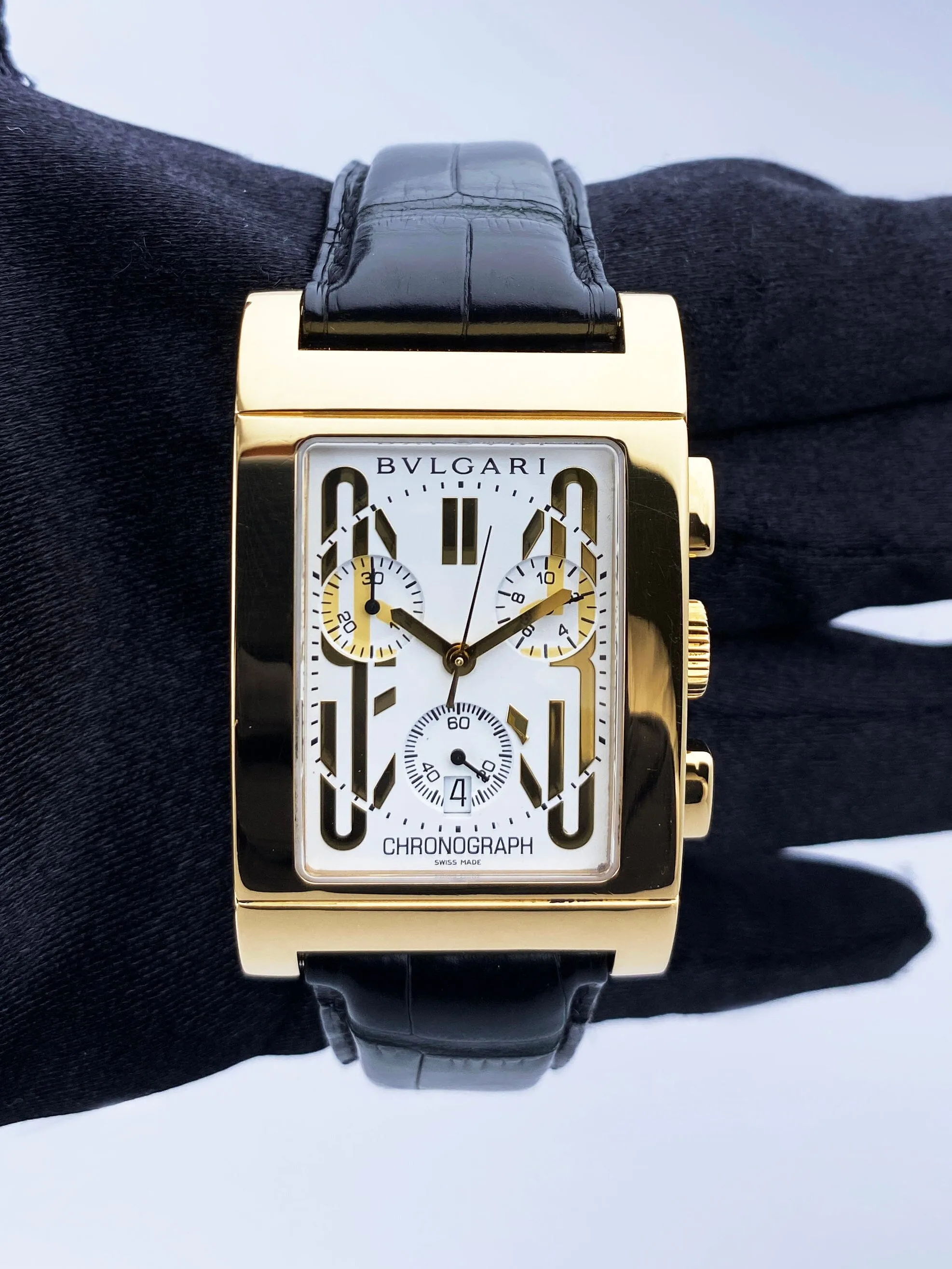 Bvlgari Rettangolo RTC 49 G 18K Yellow Gold Mens Watch