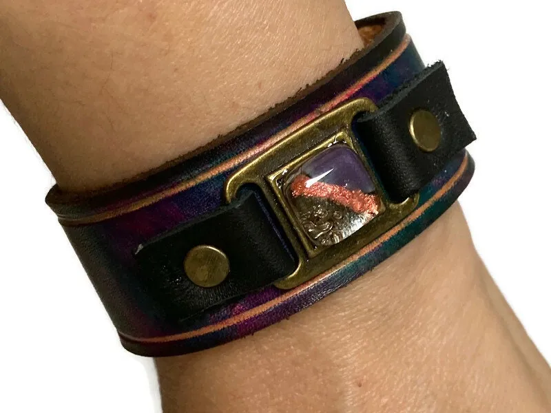 Handmade dyed color leather cuff. Recycled fused glass bracelet. Hand painted natural leather.