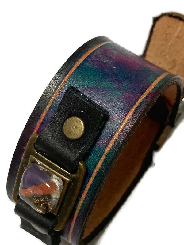 Handmade dyed color leather cuff. Recycled fused glass bracelet. Hand painted natural leather.