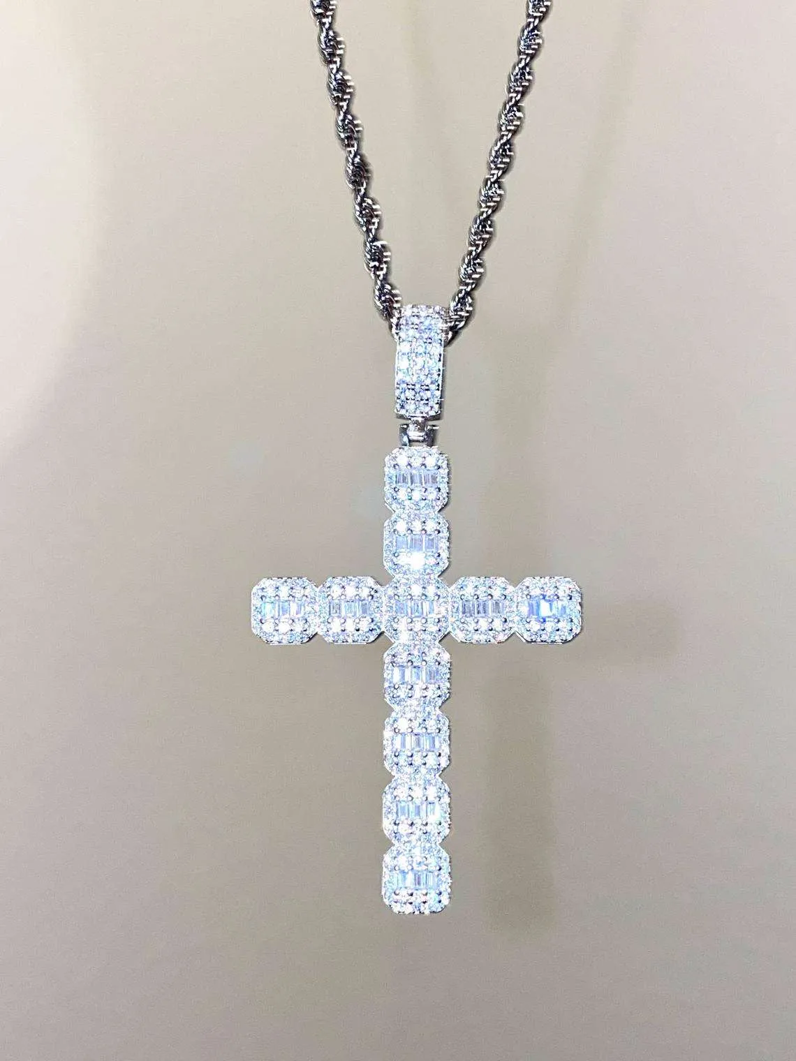 Ins Hot  Hip Hop Popular Mens Necklace Jewelry Iced Out Zircon Gold Silver Charm Pendants Cross Pendant