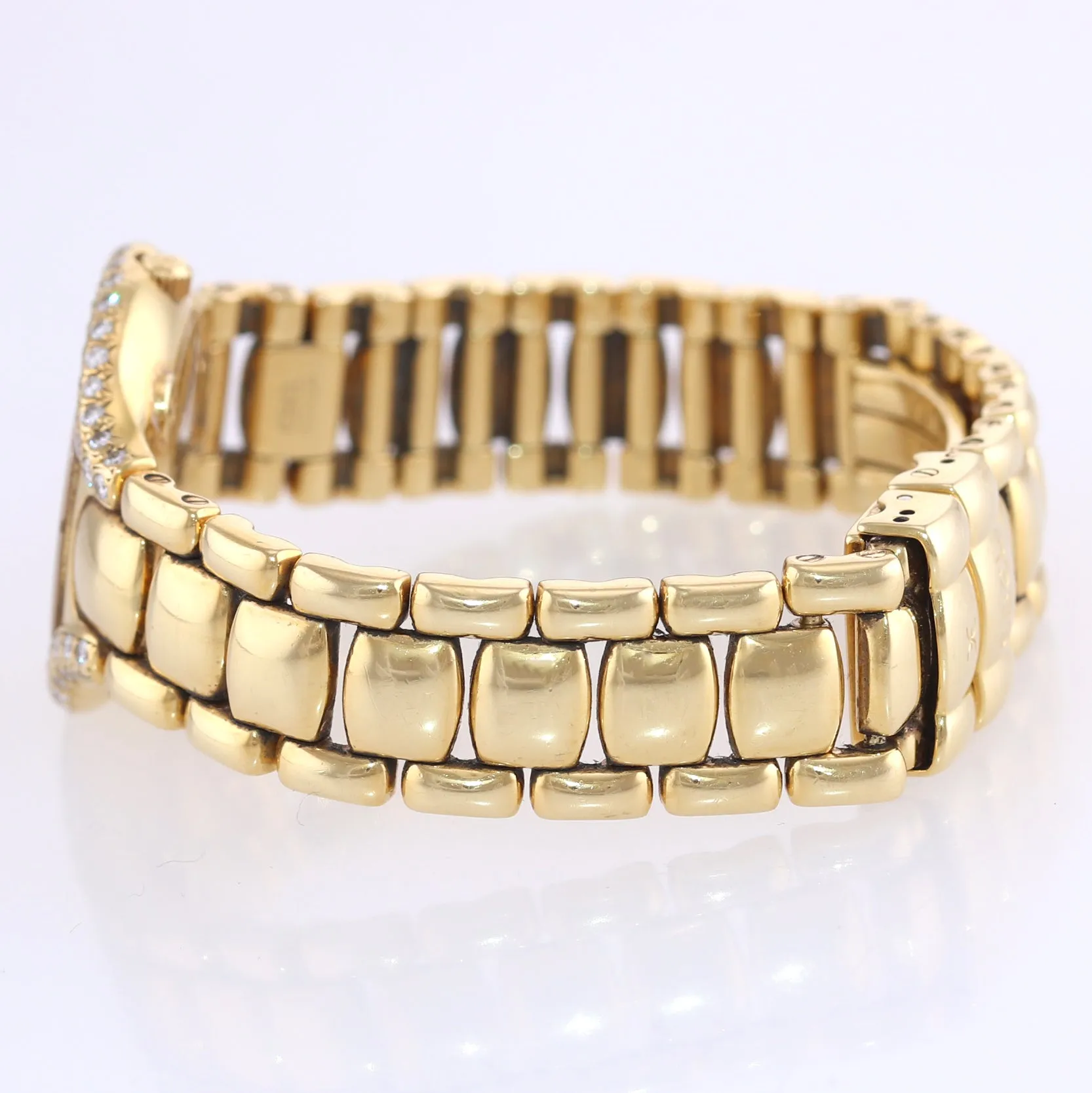 Ladies Ebel Beluga 866969 18k Yellow Gold Diamond MOP 25mm 67.6g Watch