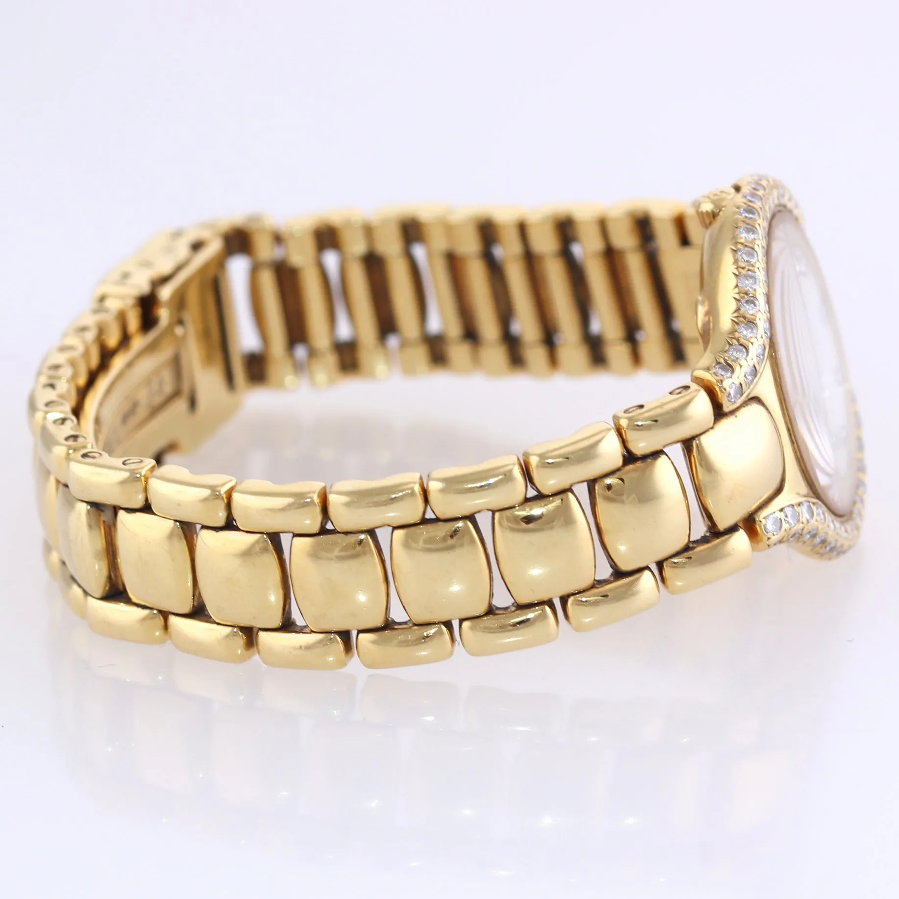 Ladies Ebel Beluga 866969 18k Yellow Gold Diamond MOP 25mm 67.6g Watch