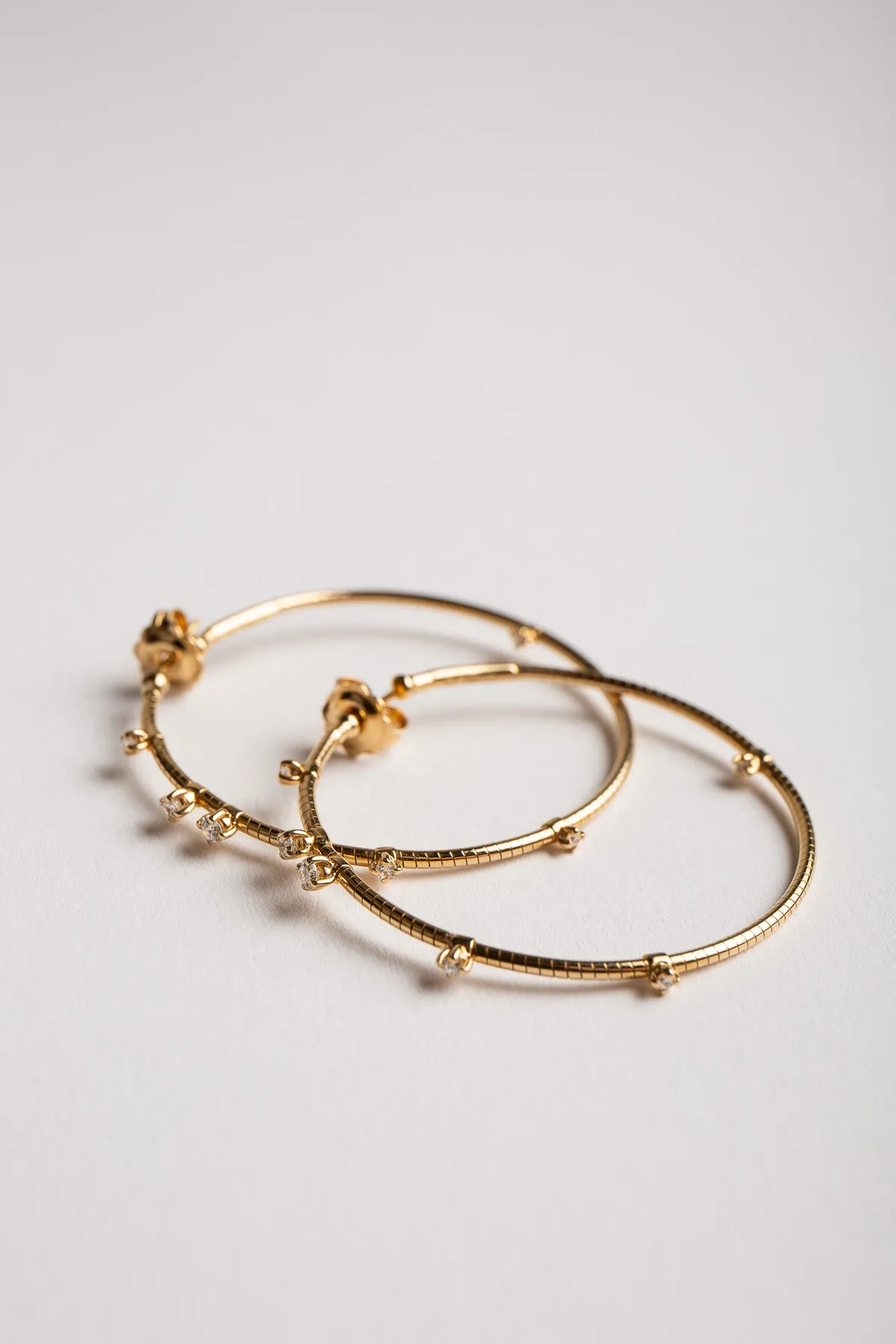 MATTIA CIELO | YELLOW GOLD DIAMOND HOOP EARRINGS