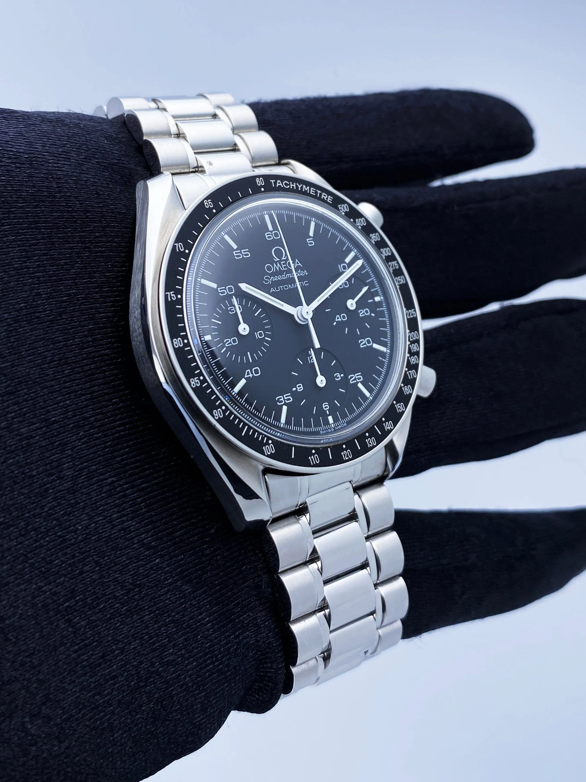 Omega Speedmaster 3510.50.00 Mens Watch Box Papers