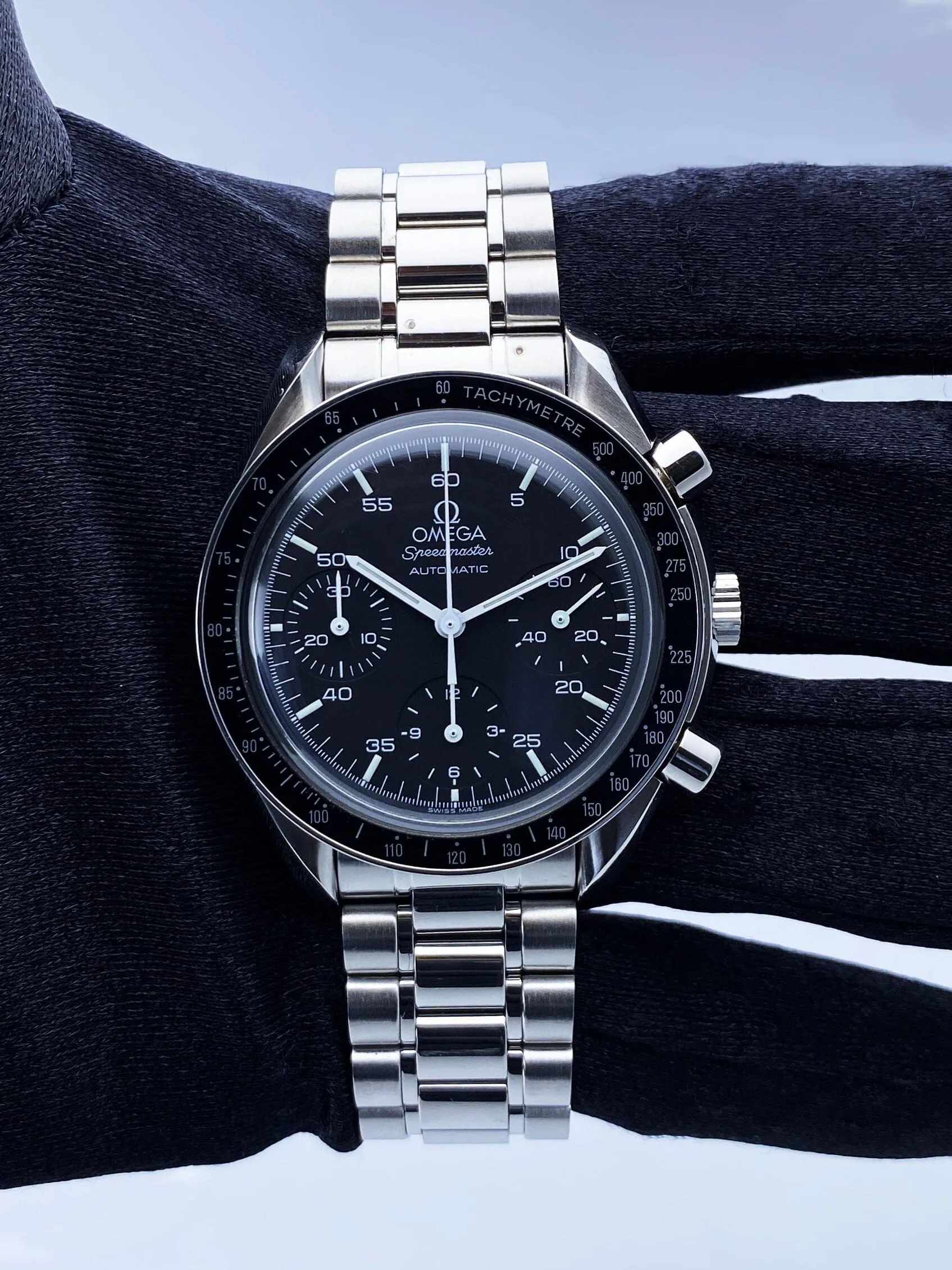 Omega Speedmaster 3510.50.00 Mens Watch Box Papers