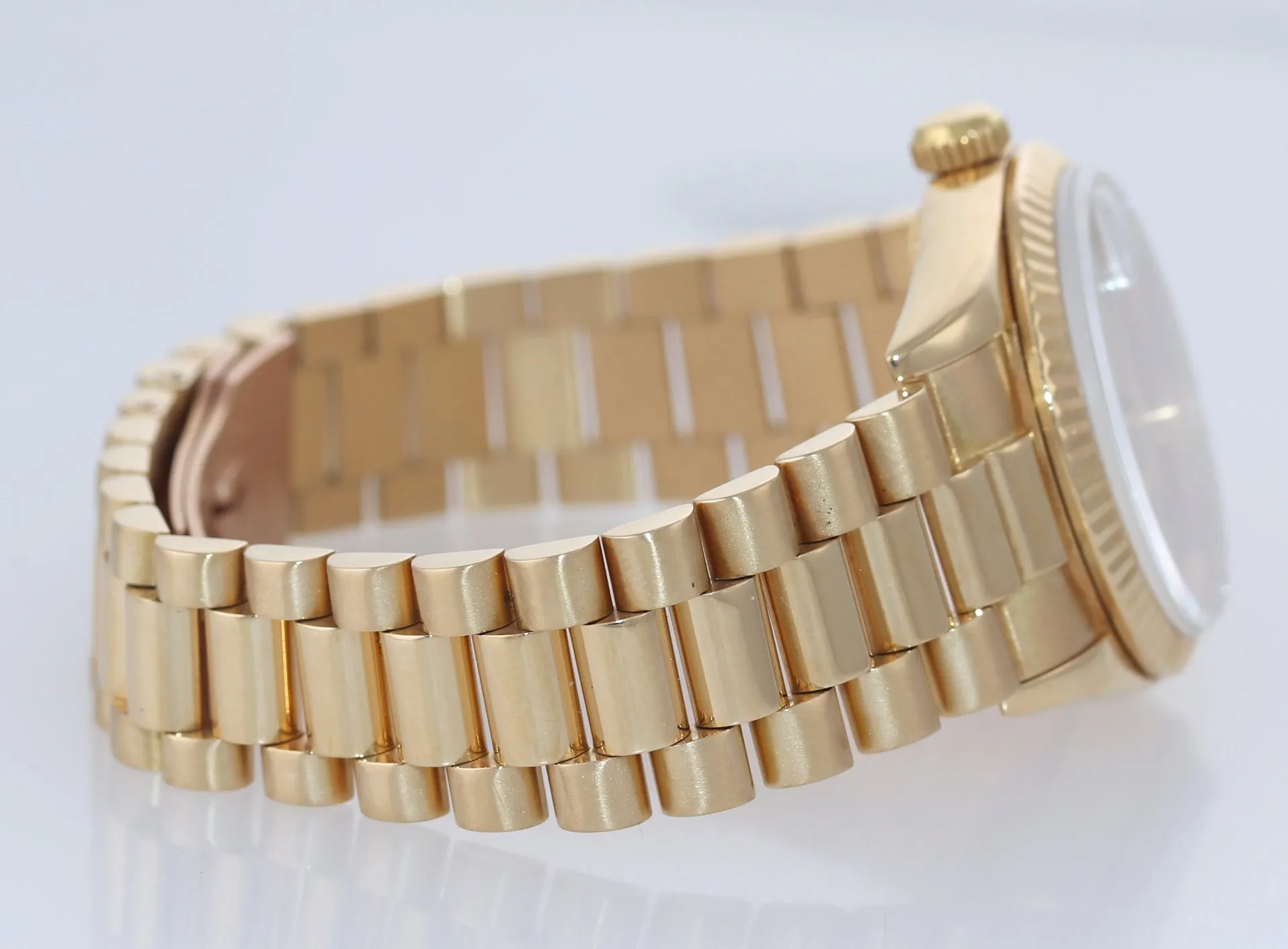 PAPERS Rolex President 68278 Midsize 31mm 18k Gold Champagne Dial Watch Box