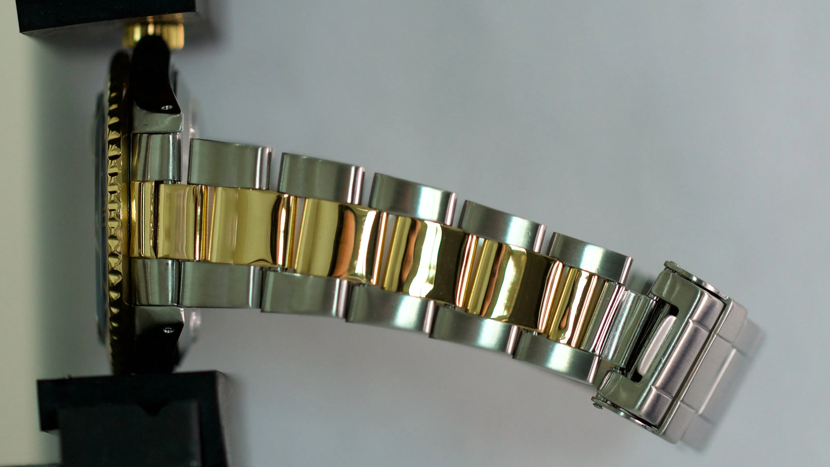 PAPERS Rolex Submariner Date 40mm Blue 18K Gold Yellow Steel Watch 16613 BOX