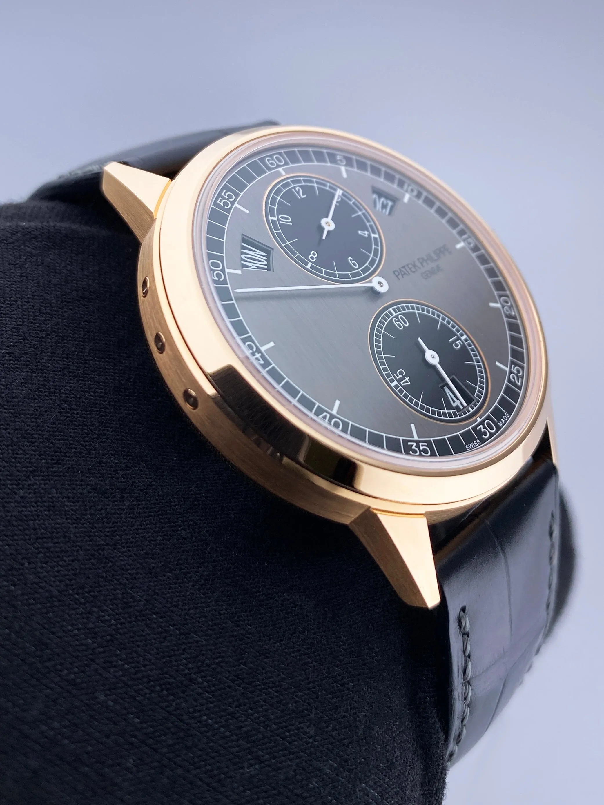 Patek Philippe Complications 5235/50R Annual Calendar Mens Watch Box Papers
