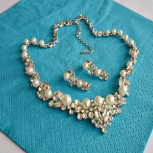 Pearl Rhinestone Bridal Jewelry Set. Wedding Jewelry Set. Pearl Crystal Wedding Necklace Earrings Set. Vintage Wedding Jewelry.