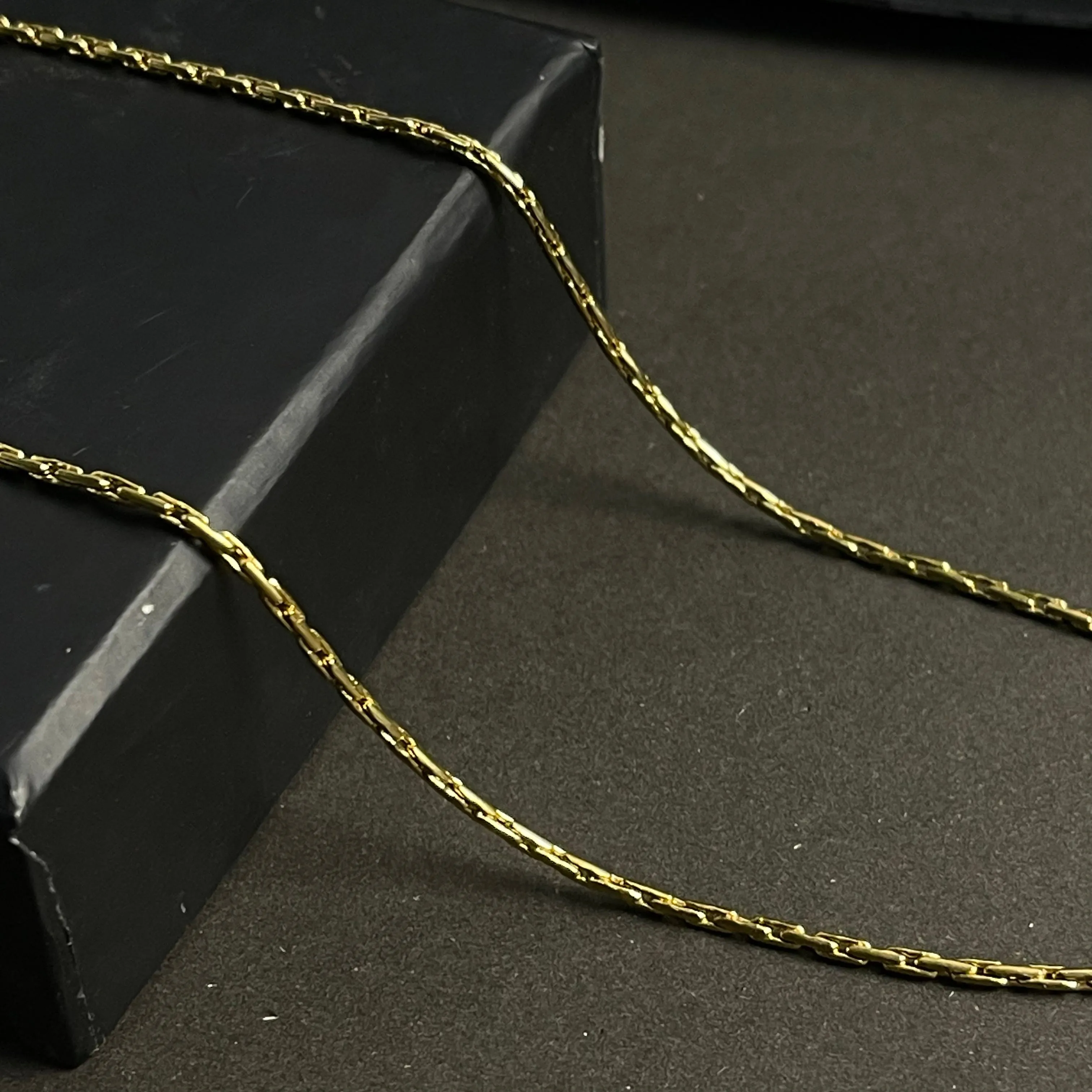 (Premium) 1mm Thin & Short Golden Rice Link Neck Chain For Men