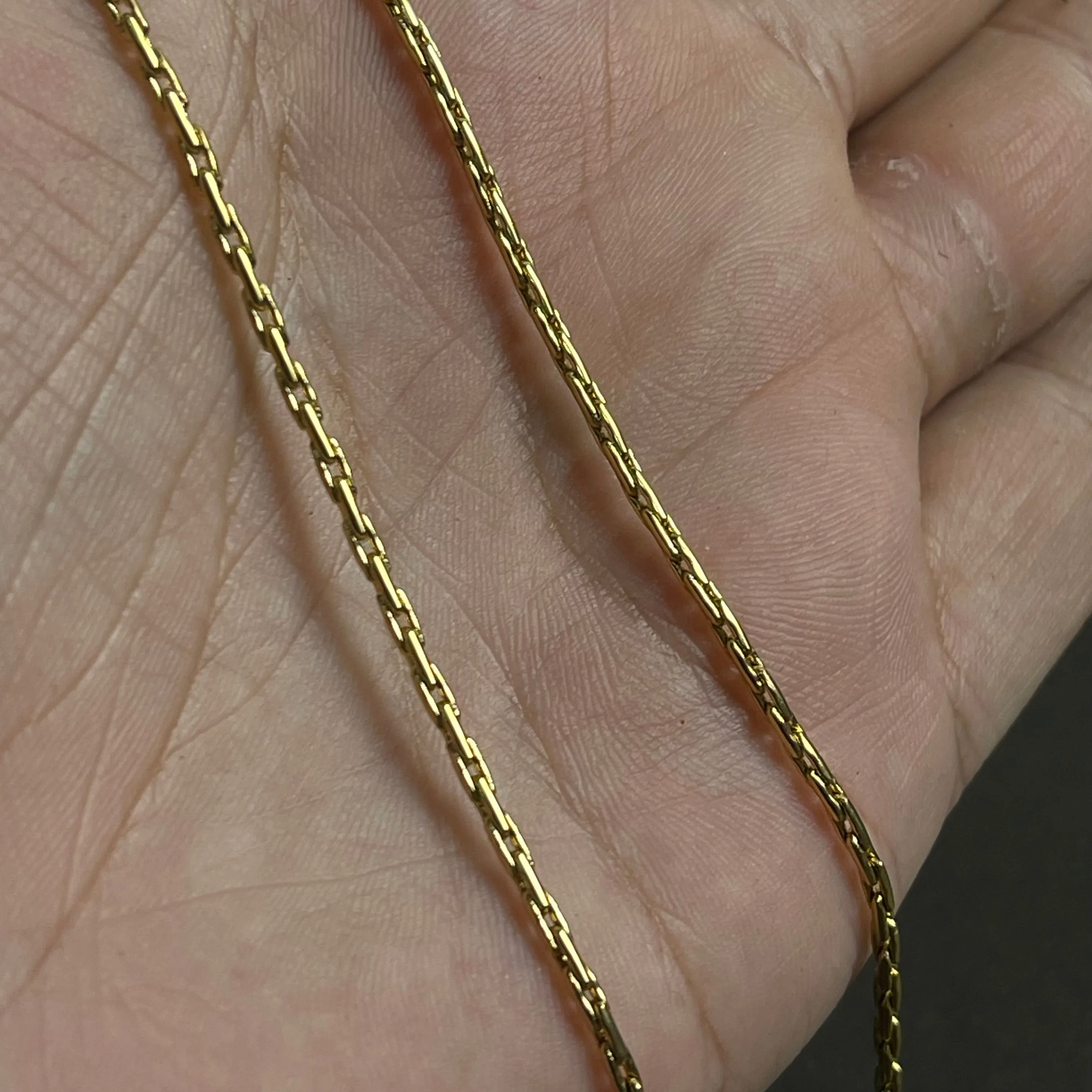 (Premium) 1mm Thin & Short Golden Rice Link Neck Chain For Men