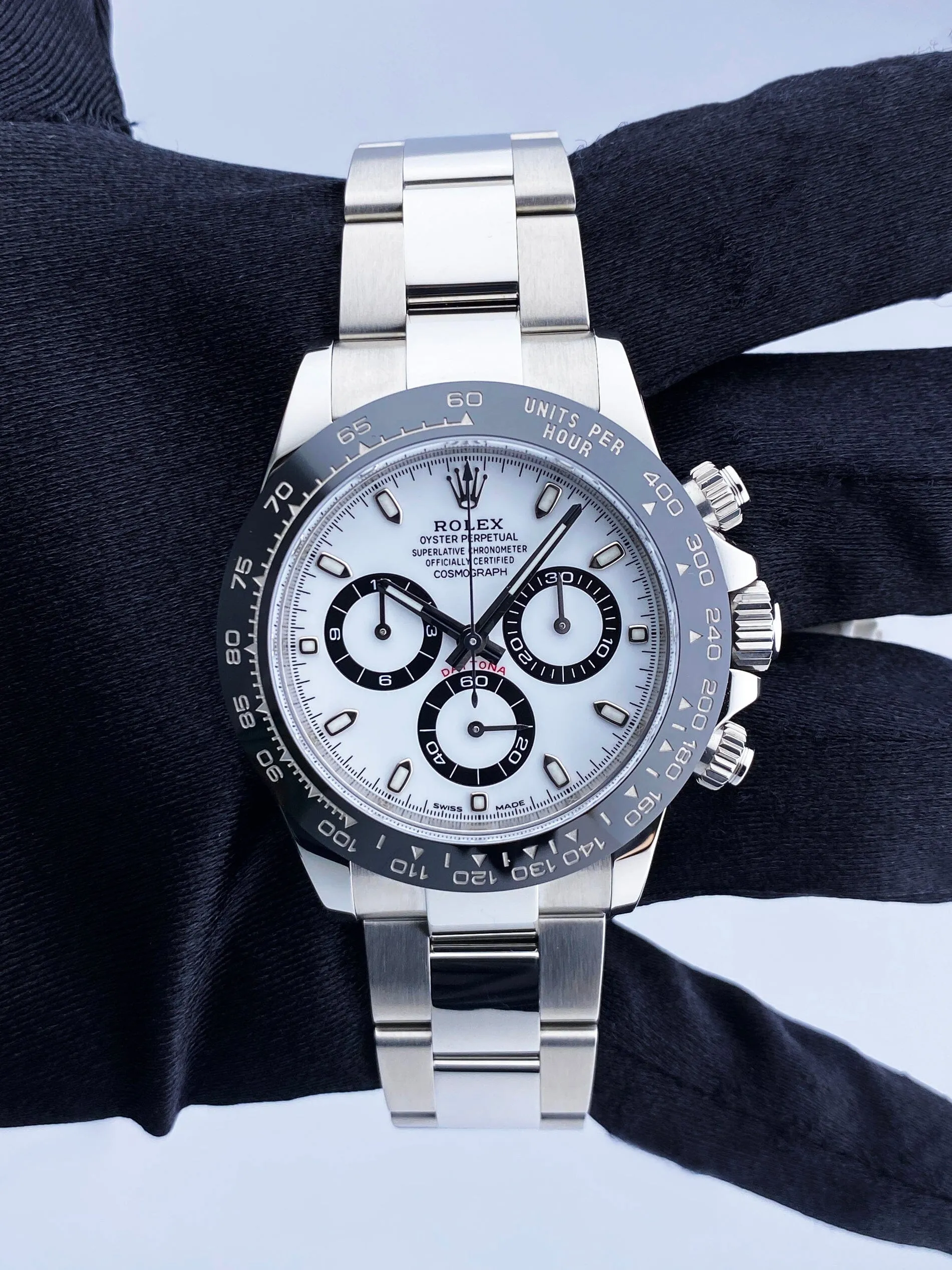 Rolex Cosmograph Daytona 116500LN Mens Watch Box Papers
