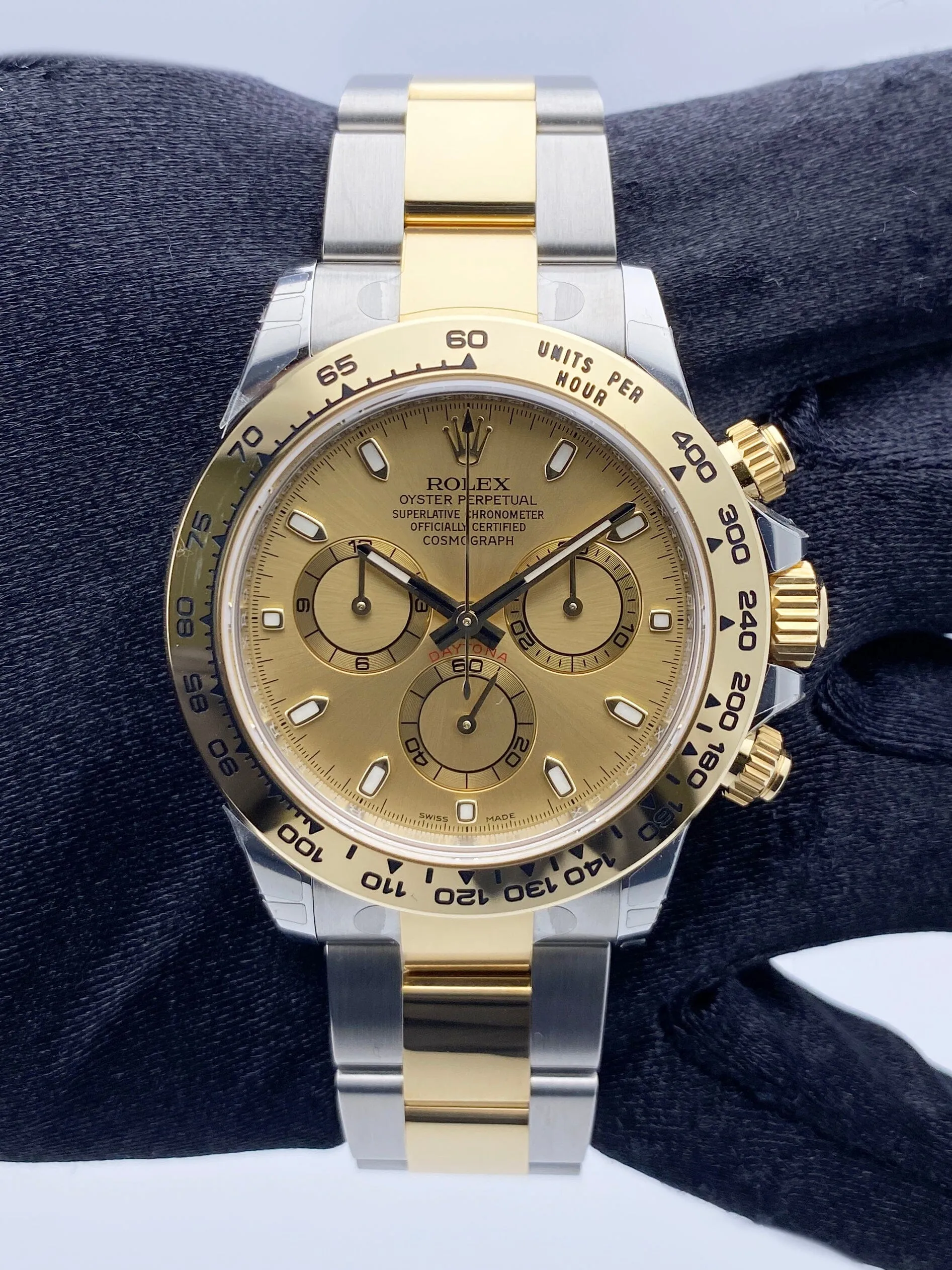 Rolex Daytona 116503 Champagne Dial Mens Watch Box & Papers
