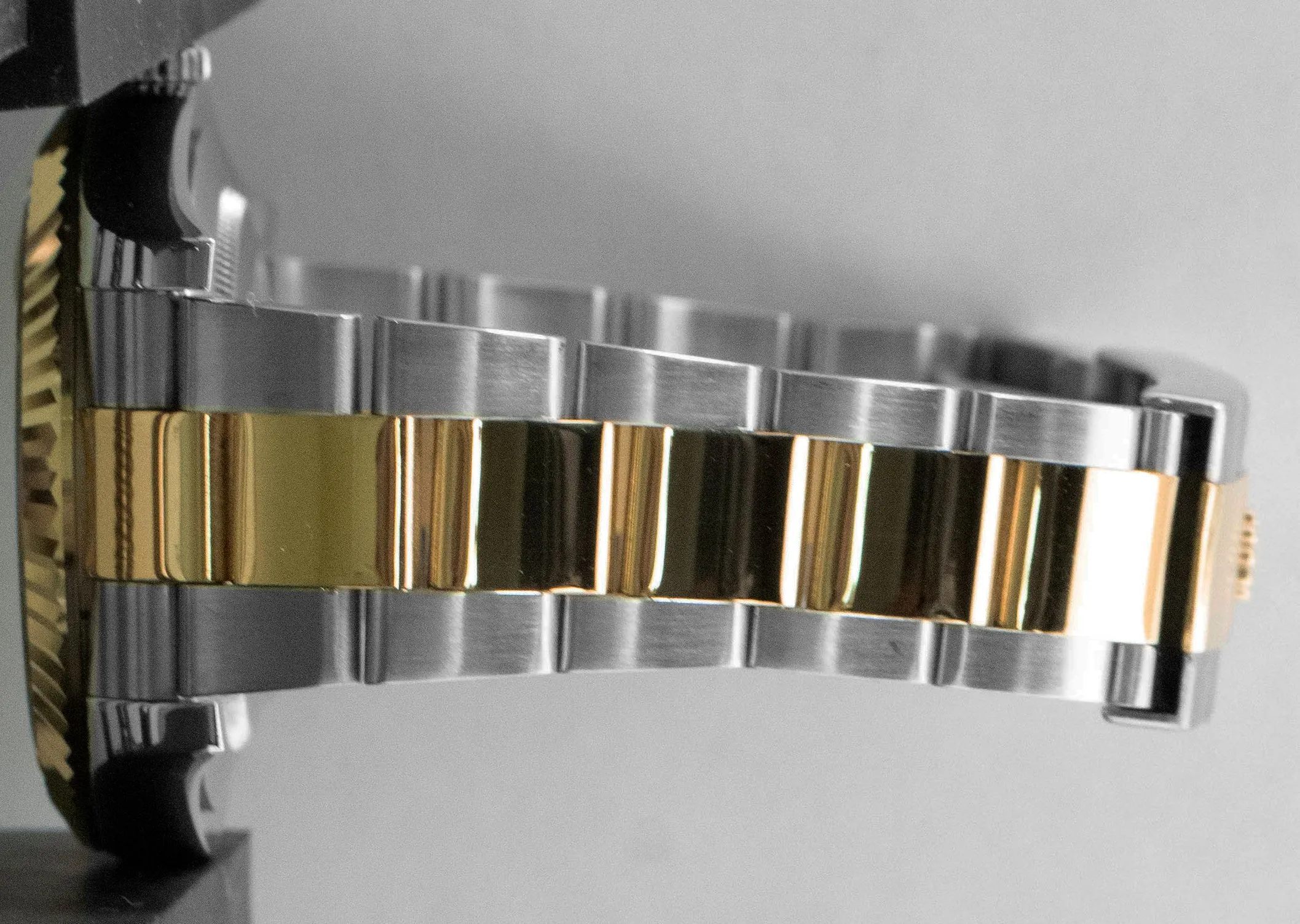 Rolex Submariner Date 18K Yellow Gold DIAMOND Stainless Blue 40mm Watch 16803