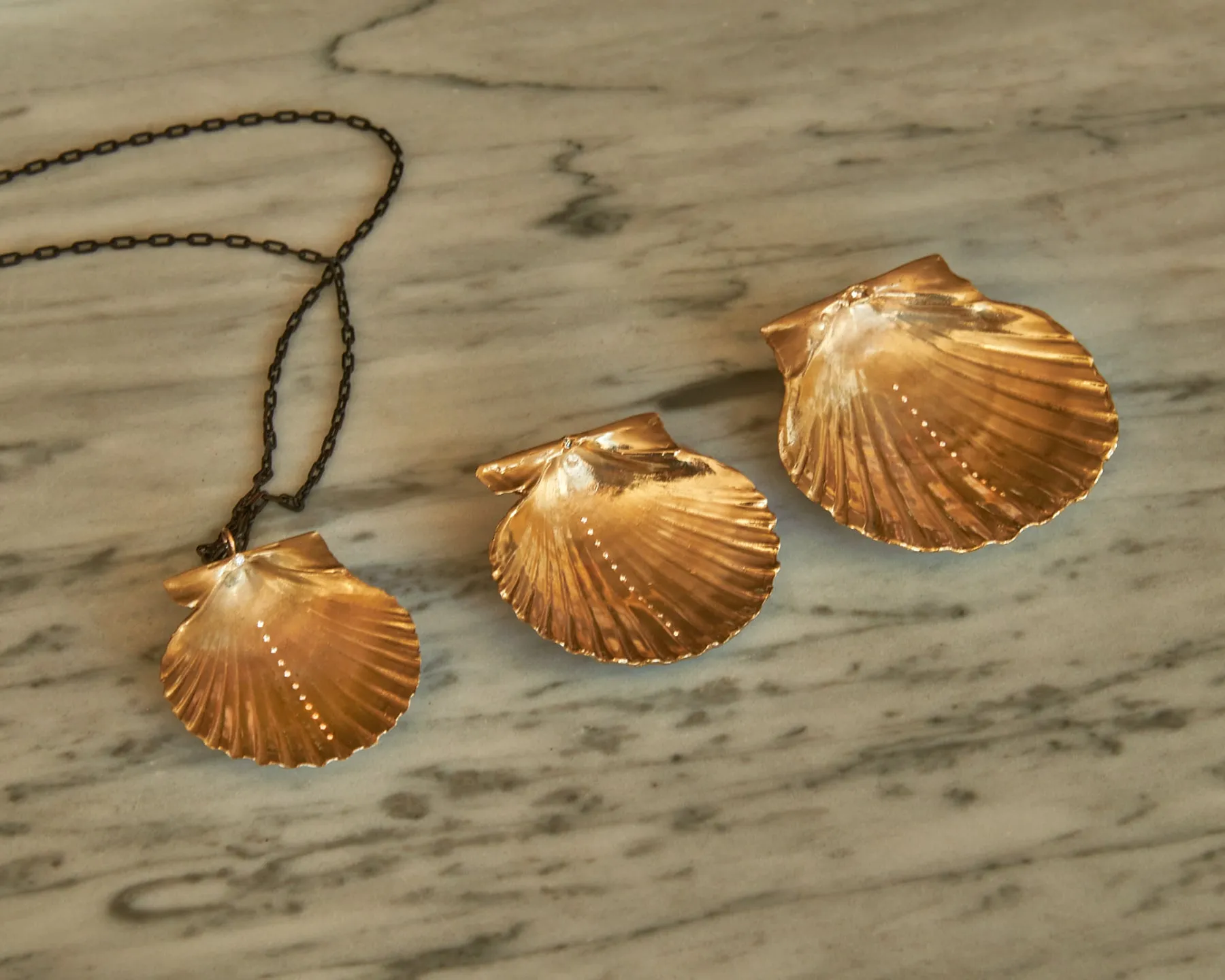 Scallop Diamond Shell Necklace