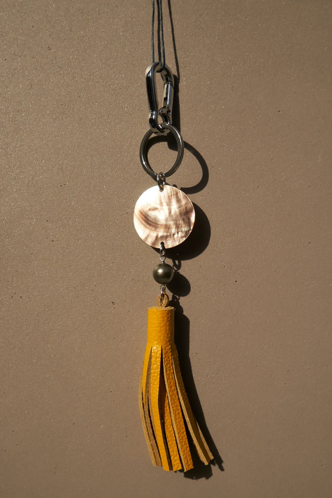 Tahitian Bora Bora Black Pearl & Mother Pearl Shell Leather Keychain in Yellow