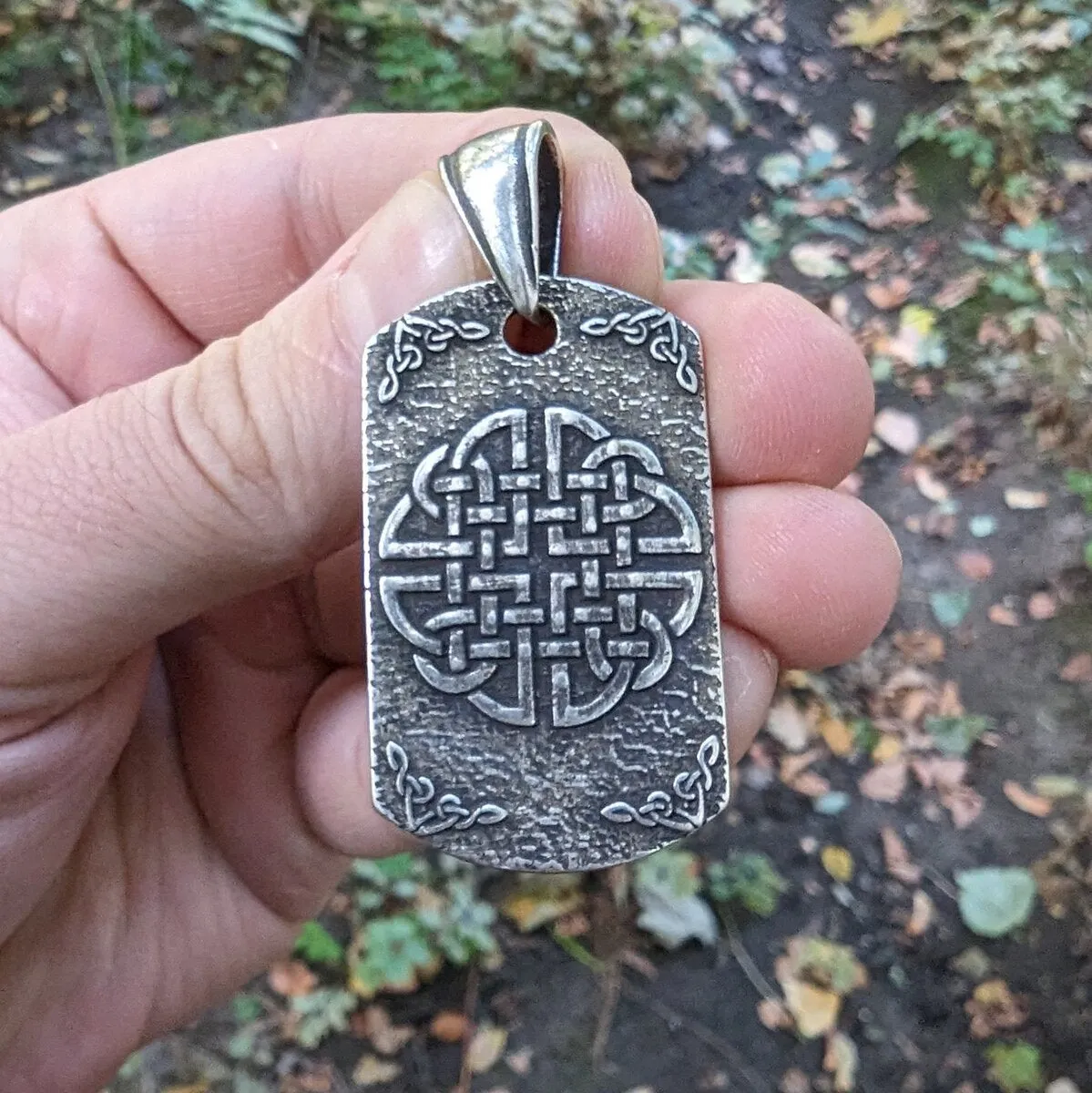 Vegvisir dara knot bronze pendant