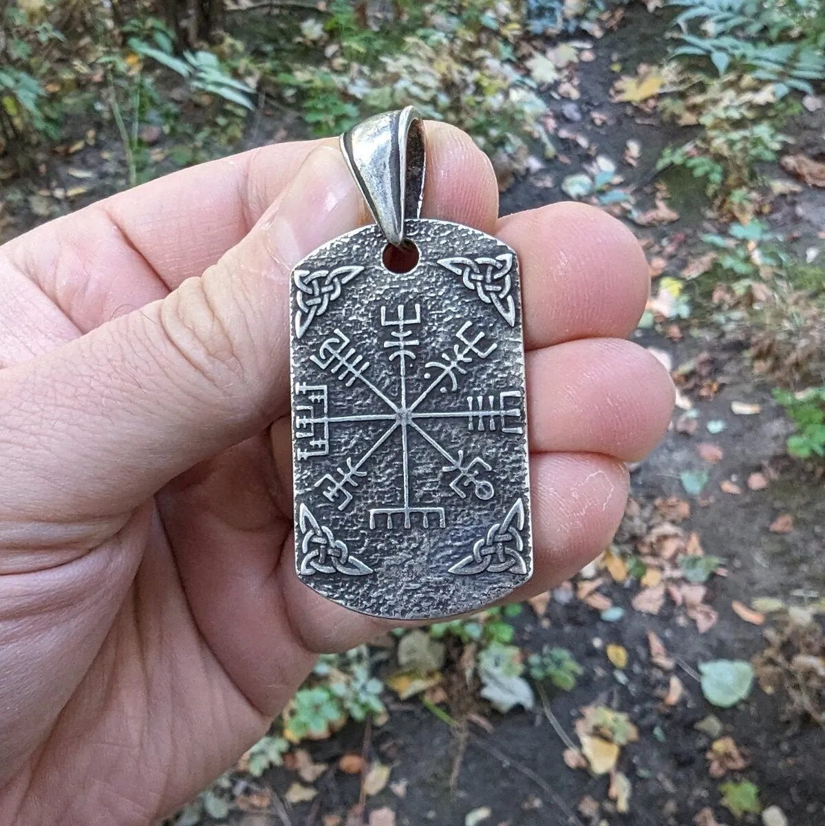 Vegvisir dara knot bronze pendant