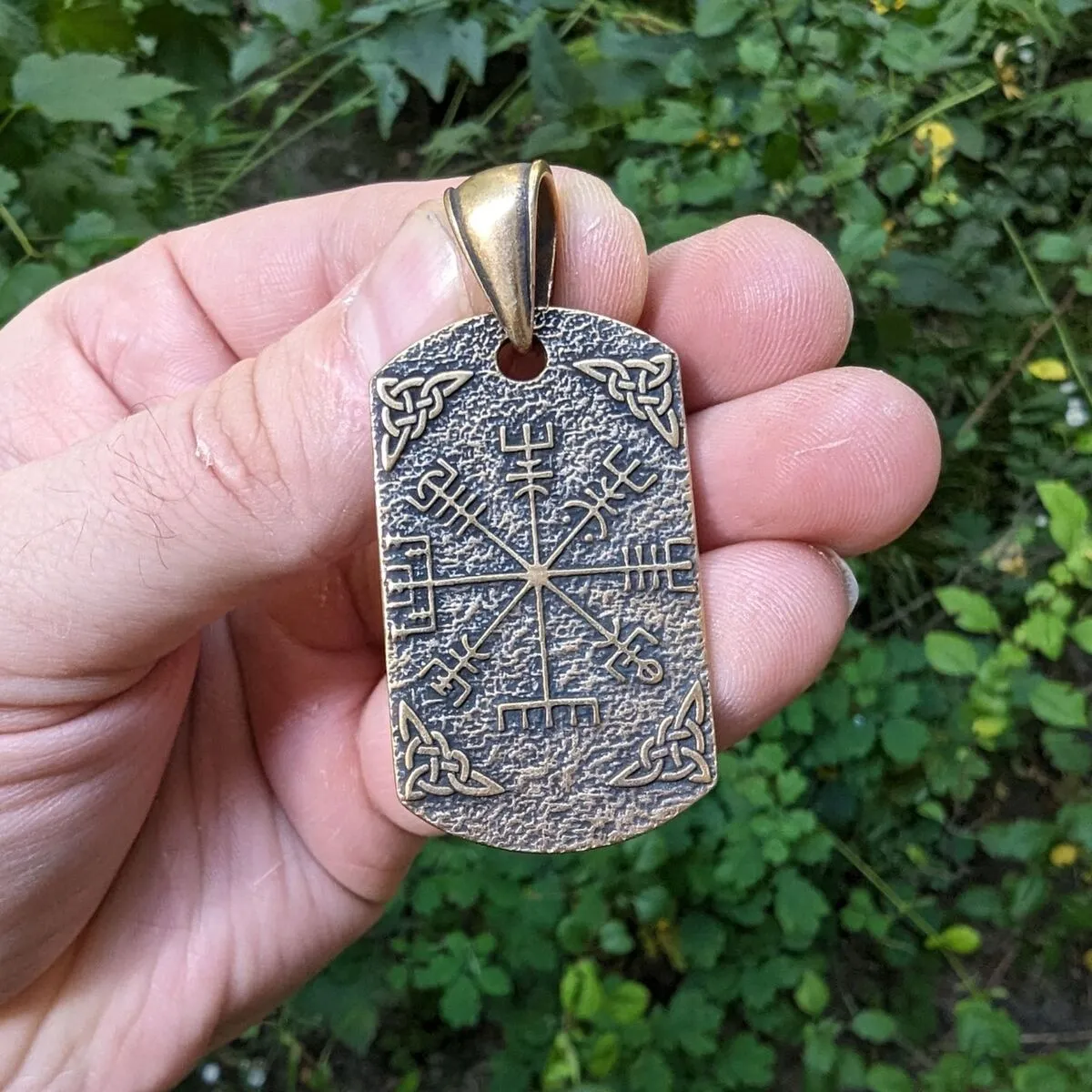 Vegvisir dara knot bronze pendant